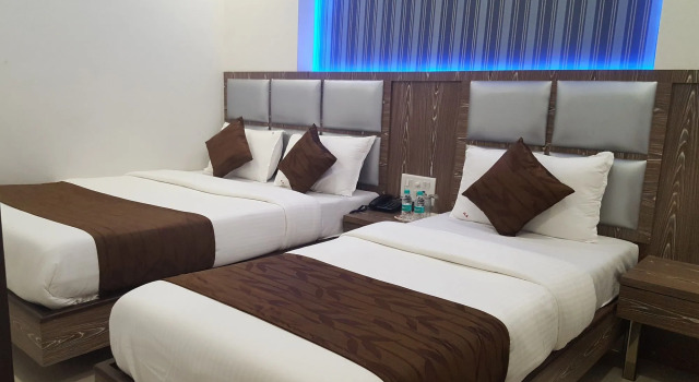 Hotel Sanjary Palace, Забронировать Отель Отели штата Махараштры 3 звезды, 3*