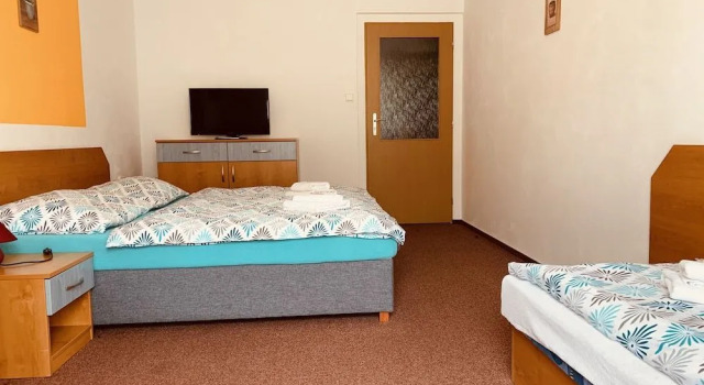 Hotel Arnika, Забронировать Отель Отели Краловеградецкий края с парковкой, Парковка