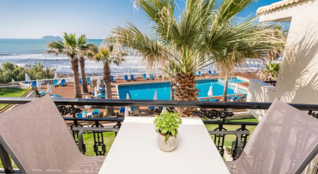 Номер Deluxe Crystal Beach Hotel