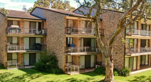 Nicholli, Bay Parklands, Unit 32/2 Gowrie Avenue