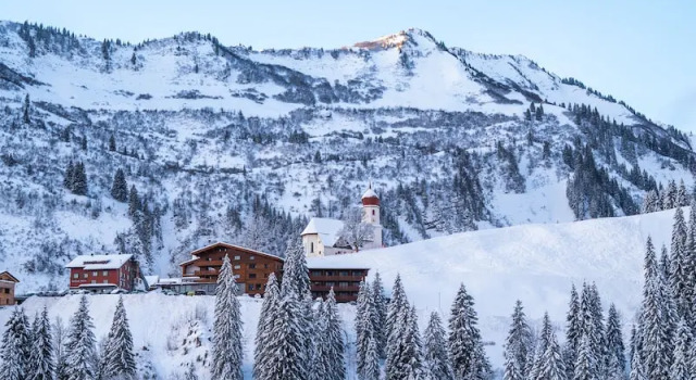 Люкс Superior c 1 комнатой с балконом и с видом на горы Aparthotel Alpinresort Damüls