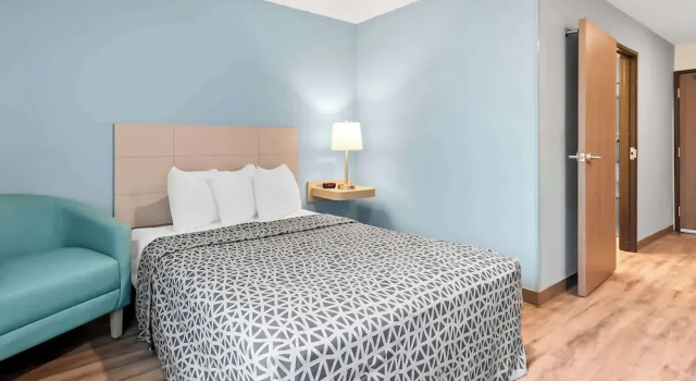 Люкс WoodSpring Suites Pensacola West