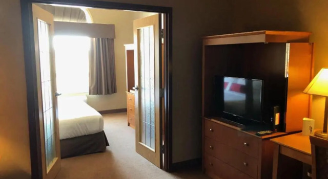 Люкс Ramada by Wyndham Ponoka