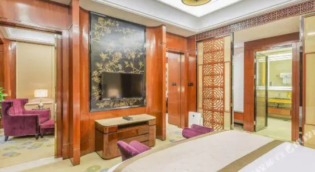 Люкс Executive Howard Johnson Zhongtai Plaza Hotel Nanyang