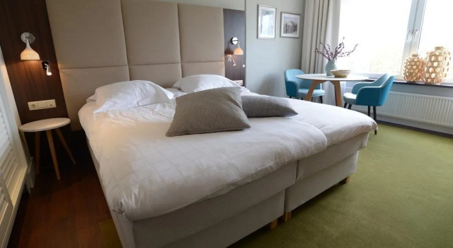 Grand Hotel Opduin, Buchen Sie Hotel Hotels in Westfriesische Inseln mit Pool, Schwimmbad