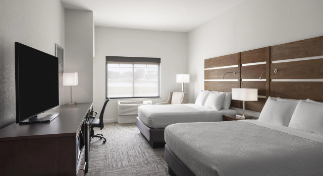 Четырёхместный номер Standard Best Western Plus College Station Inn & Suites