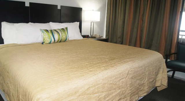 Ocean Plaza Motel