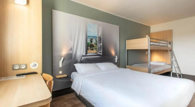 Четырёхместный номер Standard B&B HOTEL Vannes Ouest Golfe du Morbihan