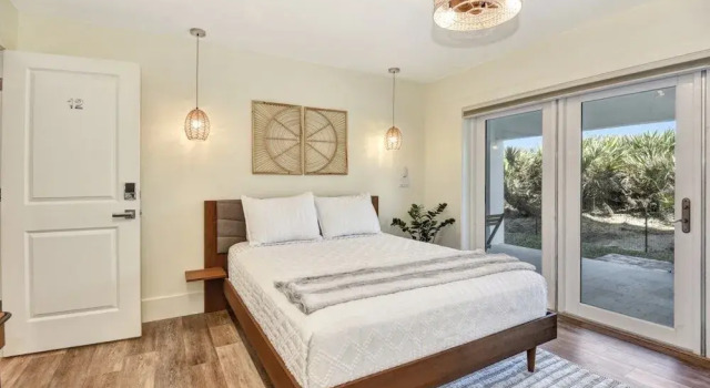 The White House On Flagler Beach - Unit 12 1 Bedroom Apts, Забронировать Апартаменты/квартира Флаглер-Бич штат Флорида