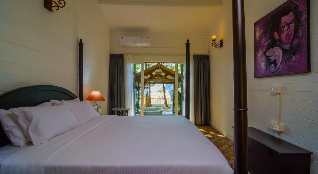 Larisa Resort, Morjim, Book Hotel Morjim North Goa