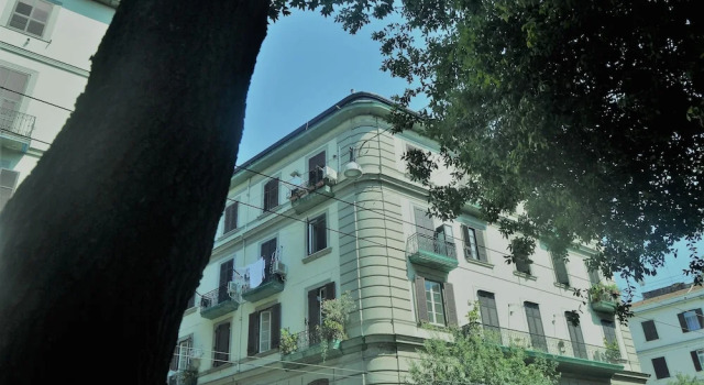 I Re di Napoli B&B, Забронировать Отель «постель и завтрак» Отели Неаполя с парковкой, рядом с Кафедральный собор Неаполя, Парковка