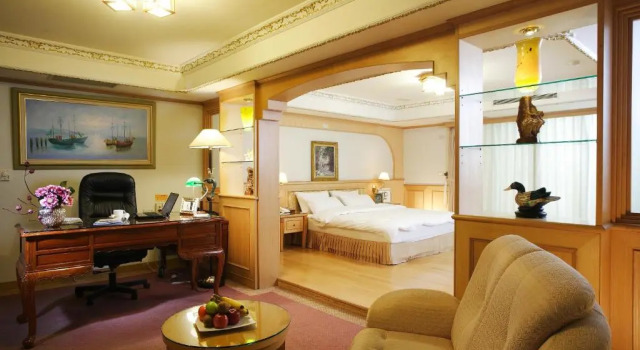 Четырёхместный номер Deluxe Kingdom Hotel