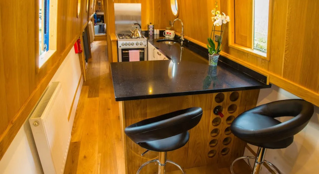 Номер Luxury c 1 комнатой с балконом Narrowboat Puzzle
