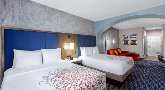 Четырёхместный люкс Deluxe La Quinta by Wyndham Houston Channelview