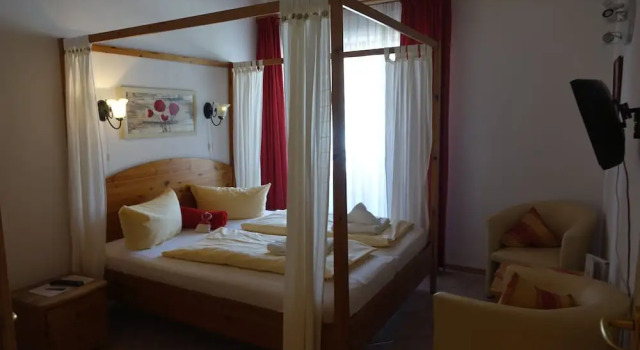 Апартаменты Hotel-Gasthof Der Wiesengrund