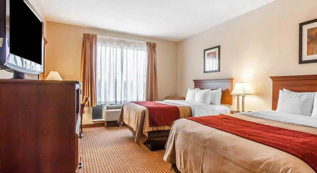 Четырёхместный номер Standard Comfort Inn & Suites Atoka-Millington
