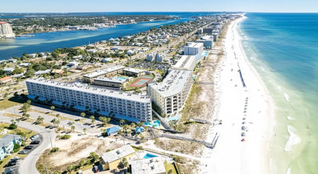 Номер Standard SeaCrest 503 - Breathtaking Views on the Quiet End of Okaloosa Island 2 Bedroom Condo by RedAwning