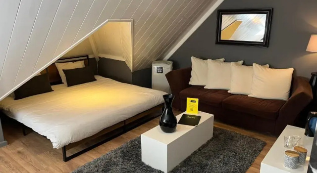 Четырёхместный номер Standard с видом на сад Hotel Buenos
