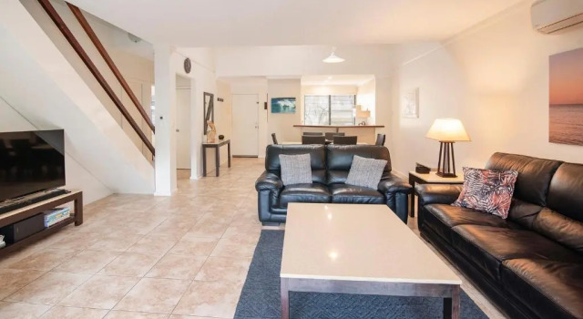 Шестиместная вилла с 3 комнатами Bayshore Beachside Resort