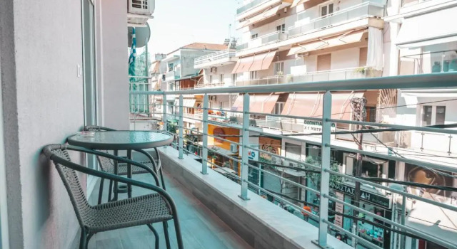 Lovely apartment with balcony in the city center
