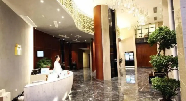 Jinjiang Metropolo Hotel Zhangjiagang Branch, Varaa Hotelli Hotellit Suzhou pysäköinnillä, Pysäköinti