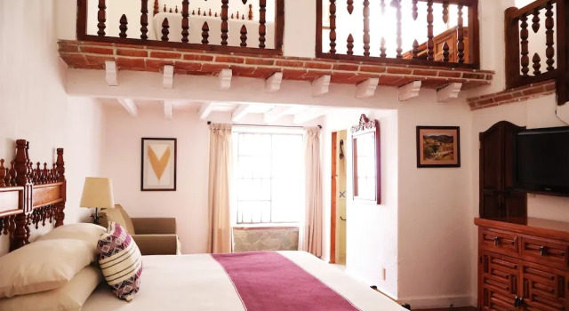 Полулюкс Hotel los Arcos