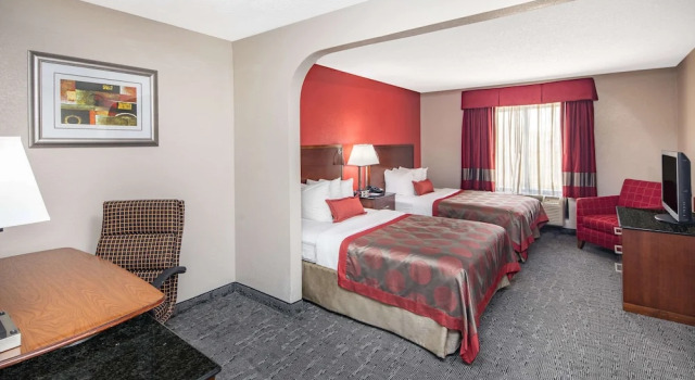 Люкс c 1 комнатой Ramada by Wyndham Alpharetta Atlanta North