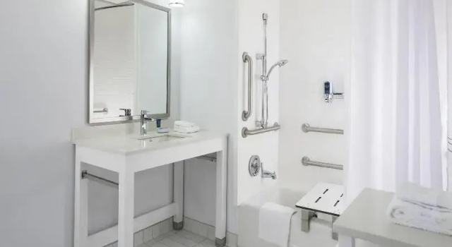 Четырёхместный номер Standard Four Points by Sheraton Seattle Airport South