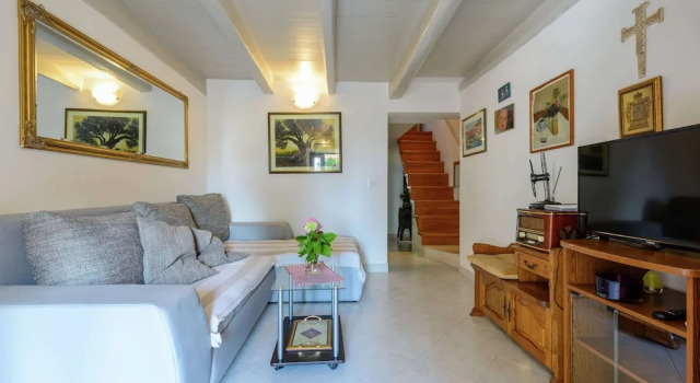 Lovely Mediterranean Home near Beach with Private Open & Covered Terrace, Забронировать Отель Отели Цавтат с парковкой, рядом с Пляж Цавтат, Парковка