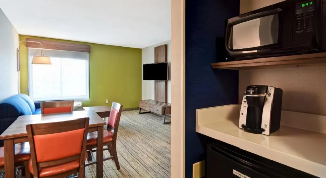 Люкс Holiday Inn Express Newport North - Middletown by IHG