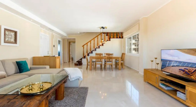4 bedroom Holiday Penthouse near Puerto Banus, in Nueva Andalucia, Book Lejlighed Nueva Andalucia Andalusien