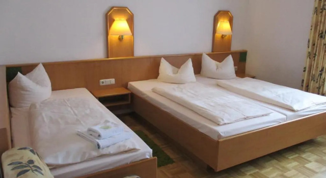 Cottage triplo Hotel & Gästehaus Krone