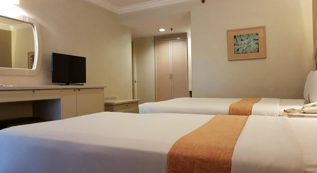 Трёхместный номер Premier Riviera Mansion Hotel