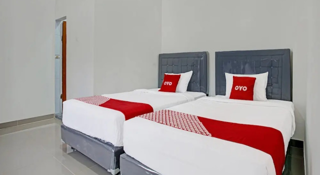 Номер Superior RedDoorz Syariah Near RSUP Dr M Djamil Padang