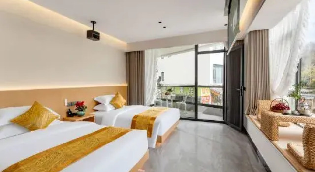 Zijingge Homestay (Hongwan Scenic Area Branch)