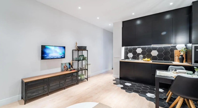 EdSam Madrid Apartments Black, Забронировать Апартаменты/квартира Мадрид Провинция Мадрид, рядом с Сьюдад Линеаль