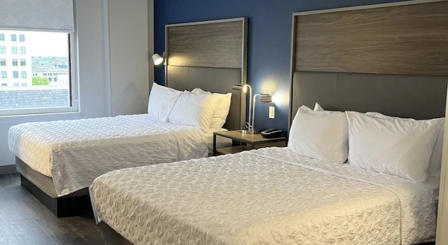 Четырёхместный номер Standard Tru By Hilton St Louis Downtown Mo