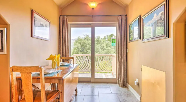 Romantic Yosemite/bass Lake Retreat w/ Mtn Views!, Забронировать Отель Отели Корсголд 3 звезды, 3*