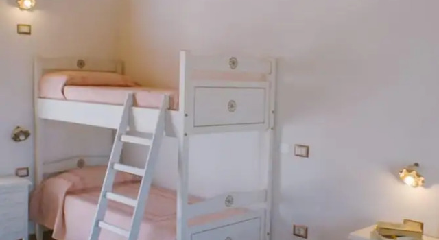 Четырёхместный номер Standard с балконом Hotel Barbagia