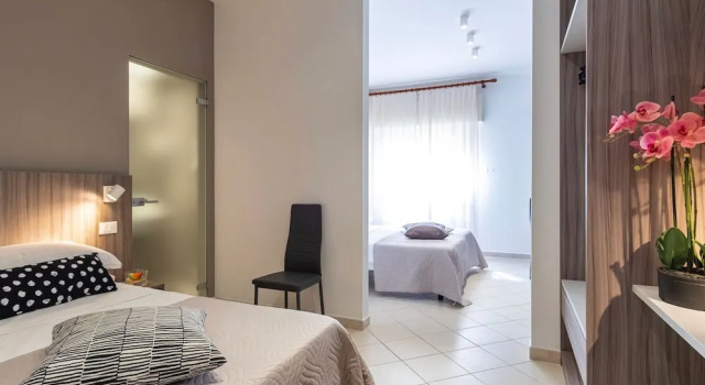 Четырёхместный семейный номер Standard Hotel Mocambo Riccione CENTRALISSIMO AL MARE