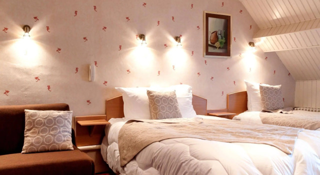 Au Soleil dOr, Book Hotel Pontaubert Morvan