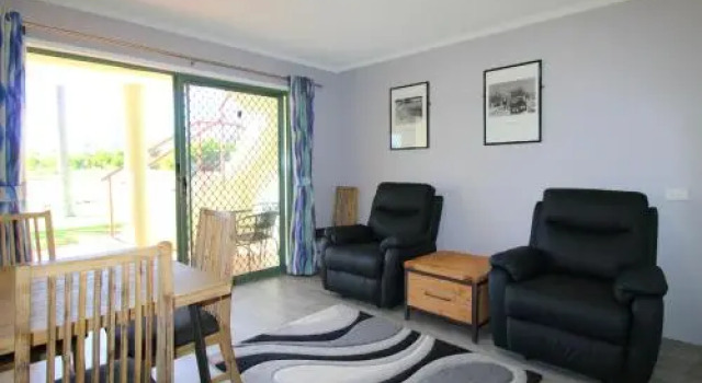 Beachfront 2, 25 Willow Street