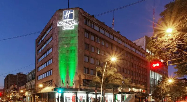 Кровать в общем номере Holiday Inn Hotel & Suites Centro Historico by IHG