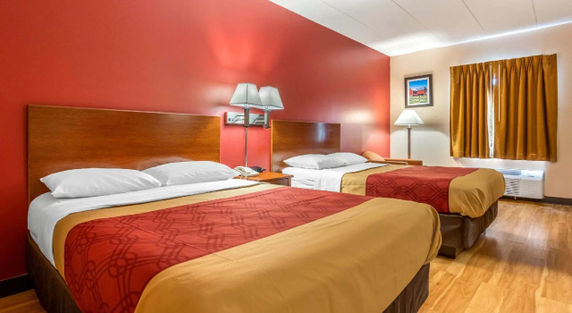 Четырёхместный номер Standard Baymont by Wyndham Lancaster PA Dutch Country