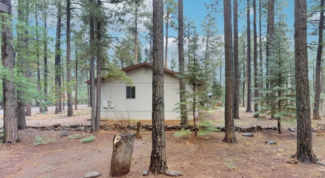 Коттедж Wooded-view Deck! Pinetop Golf Escape