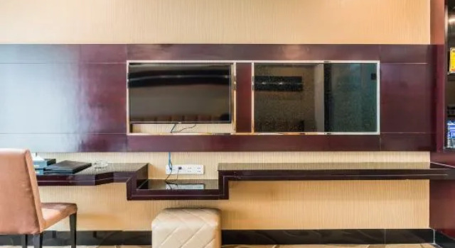 Park Lane Yiju Hotel (Jiangmen Taishan Pedestrian Street Pinghu Road), Book Hotel Taishan Guangdong