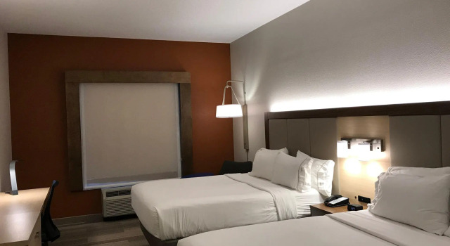 Четырёхместный номер Standard Holiday Inn Express Orlando - South Davenport by IHG