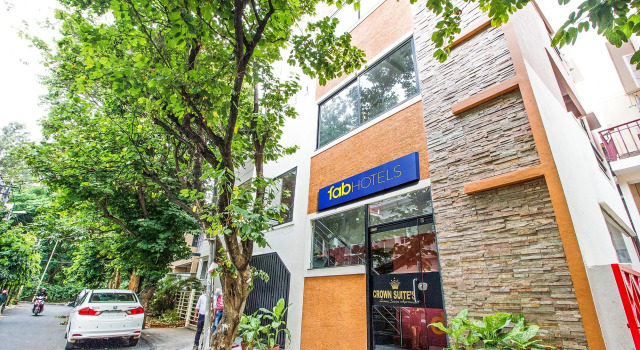 Fabhotel Crown Suites