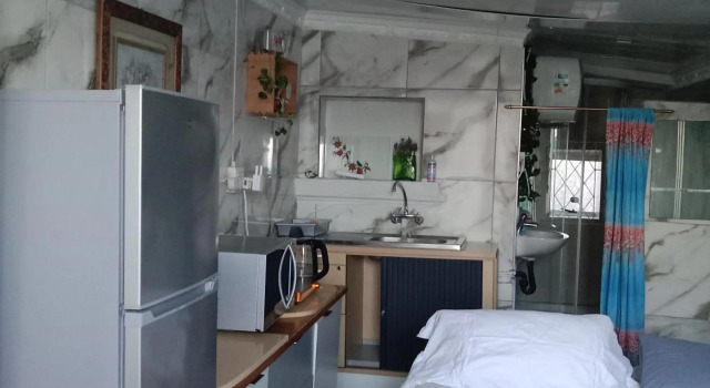 Cozy Private En Suite Studio