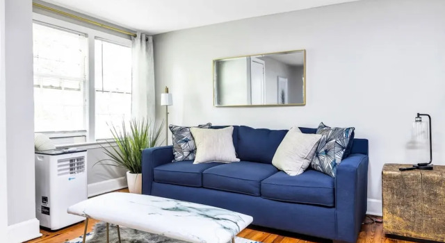 Charming LaVista bungalow, Rezerwuj Hotel Atlanta Georgia